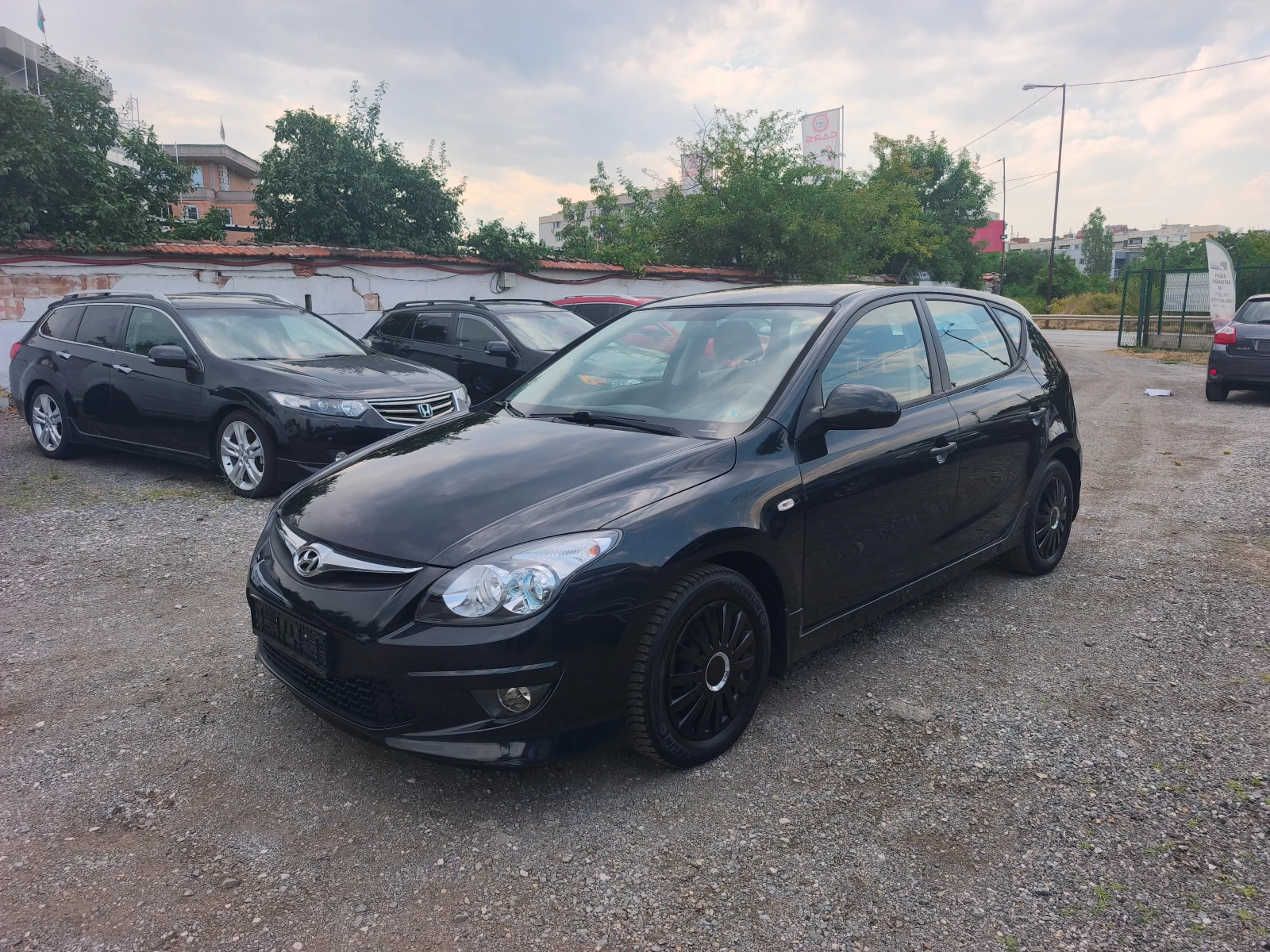 Hyundai I30 1.4- 109 кс-FACE-КАТО НОВА - изображение 3