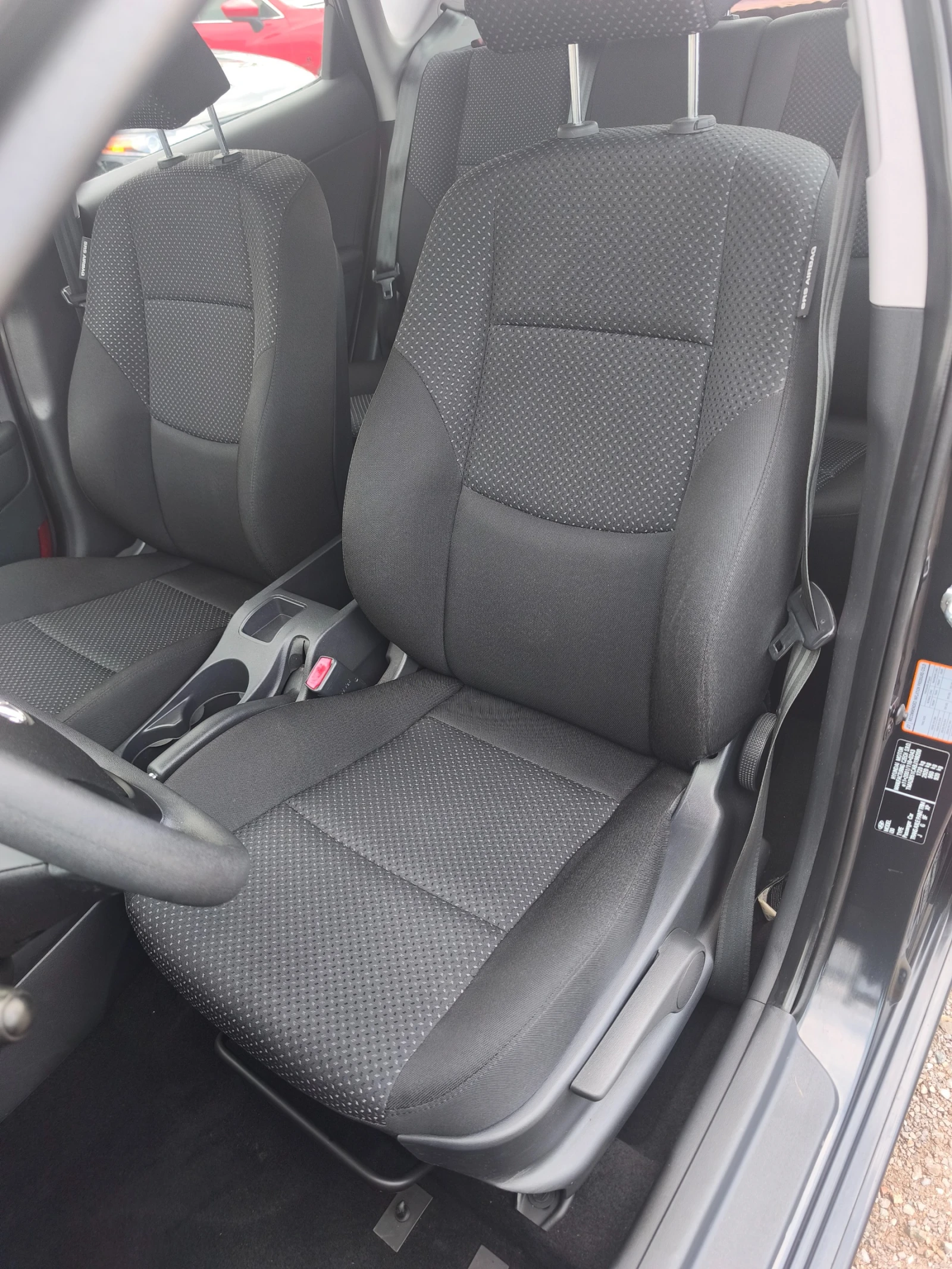 Hyundai I30 1.4- 109 кс-FACE-КАТО НОВА - изображение 8
