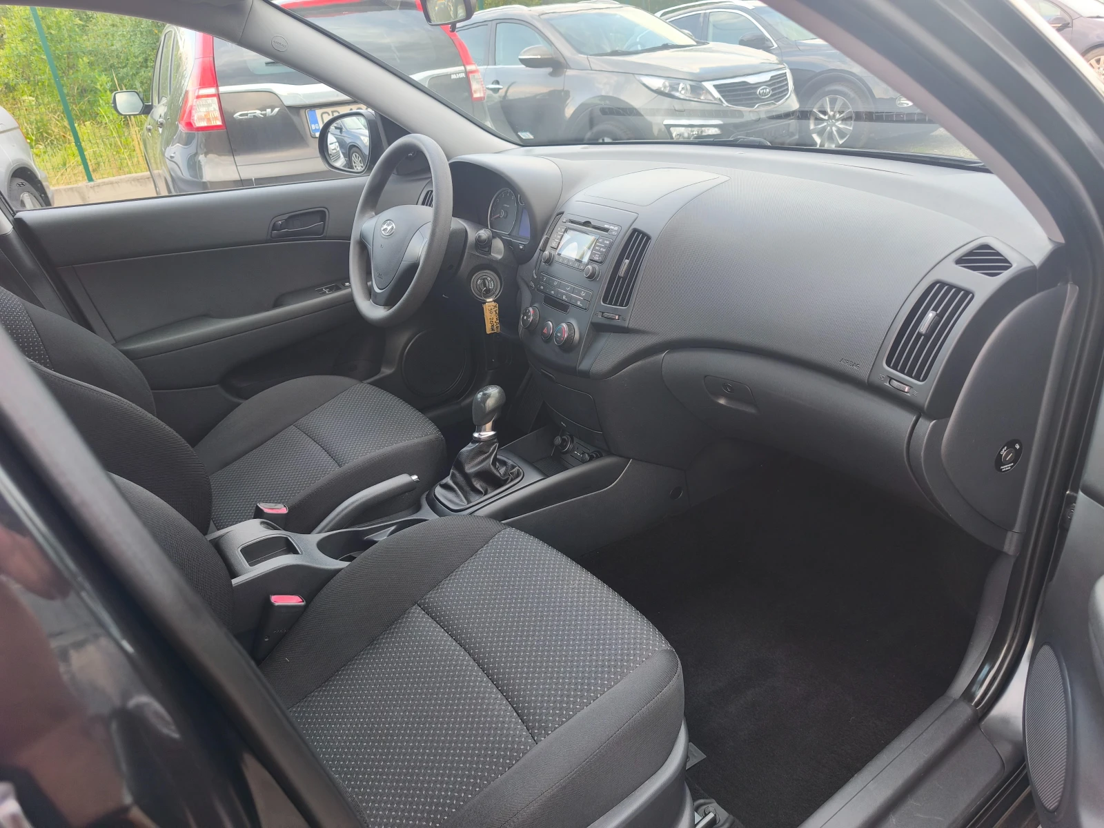 Hyundai I30 1.4- 109 кс-FACE-КАТО НОВА - изображение 9