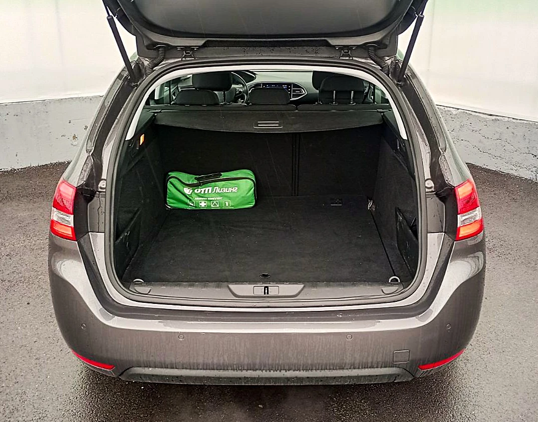 Peugeot 308 Peugeot 308 SW 1.5 BlueHDi 130, снимка 11 - Автомобили и джипове - 53518572