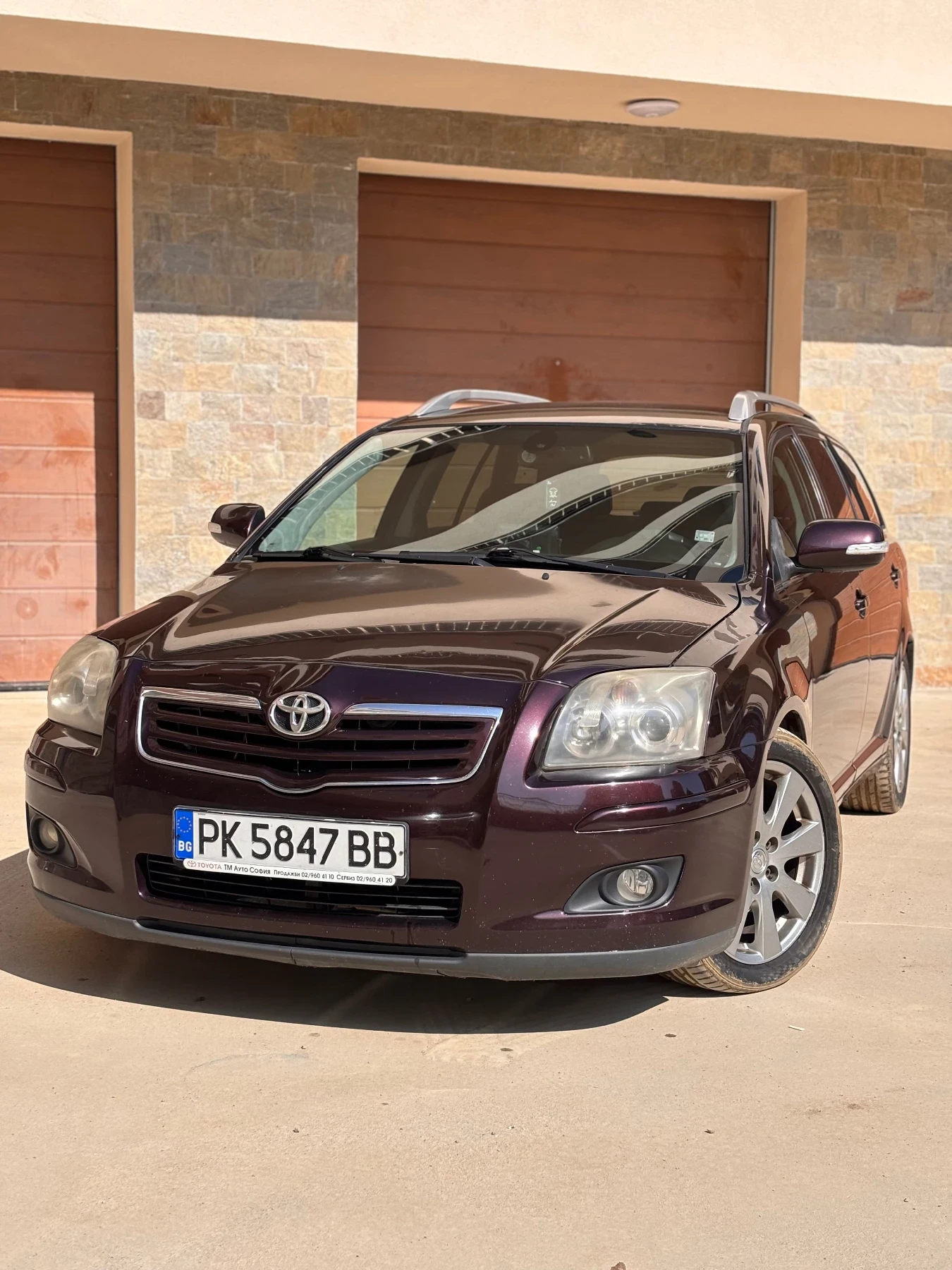 Toyota Avensis 2.2 D4D, снимка 3 - Автомобили и джипове - 53748769