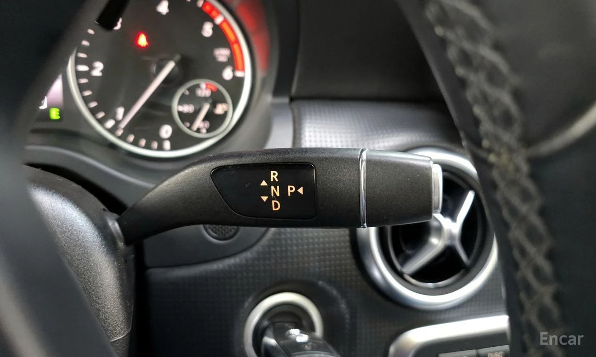 Mercedes-Benz A 200, снимка 9 - Автомобили и джипове - 53945842