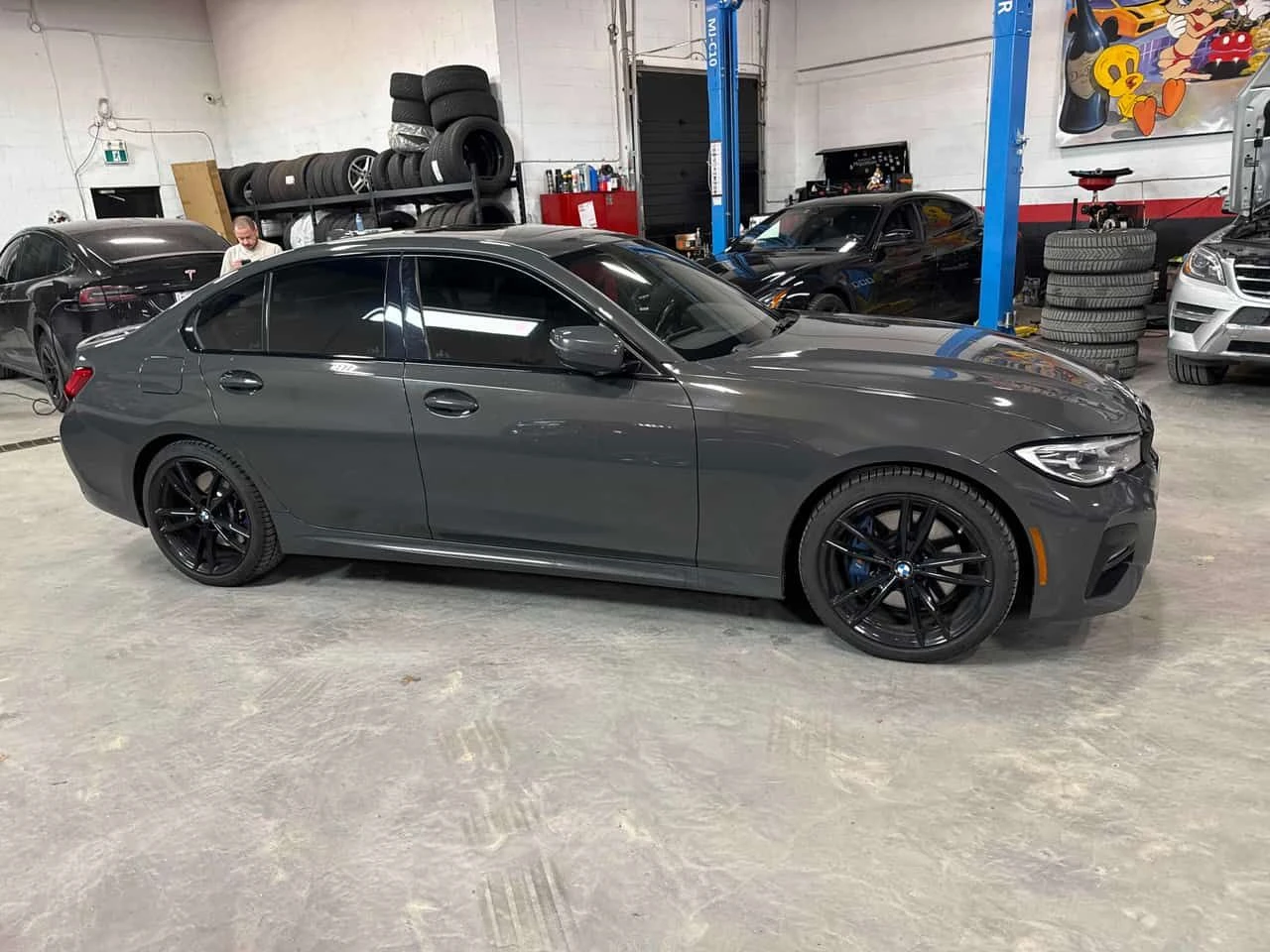 BMW 330 i xDrive/CARFAX/ШИБИДАХ/ПОДГРЕВИ, снимка 4 - Автомобили и джипове - 53956370