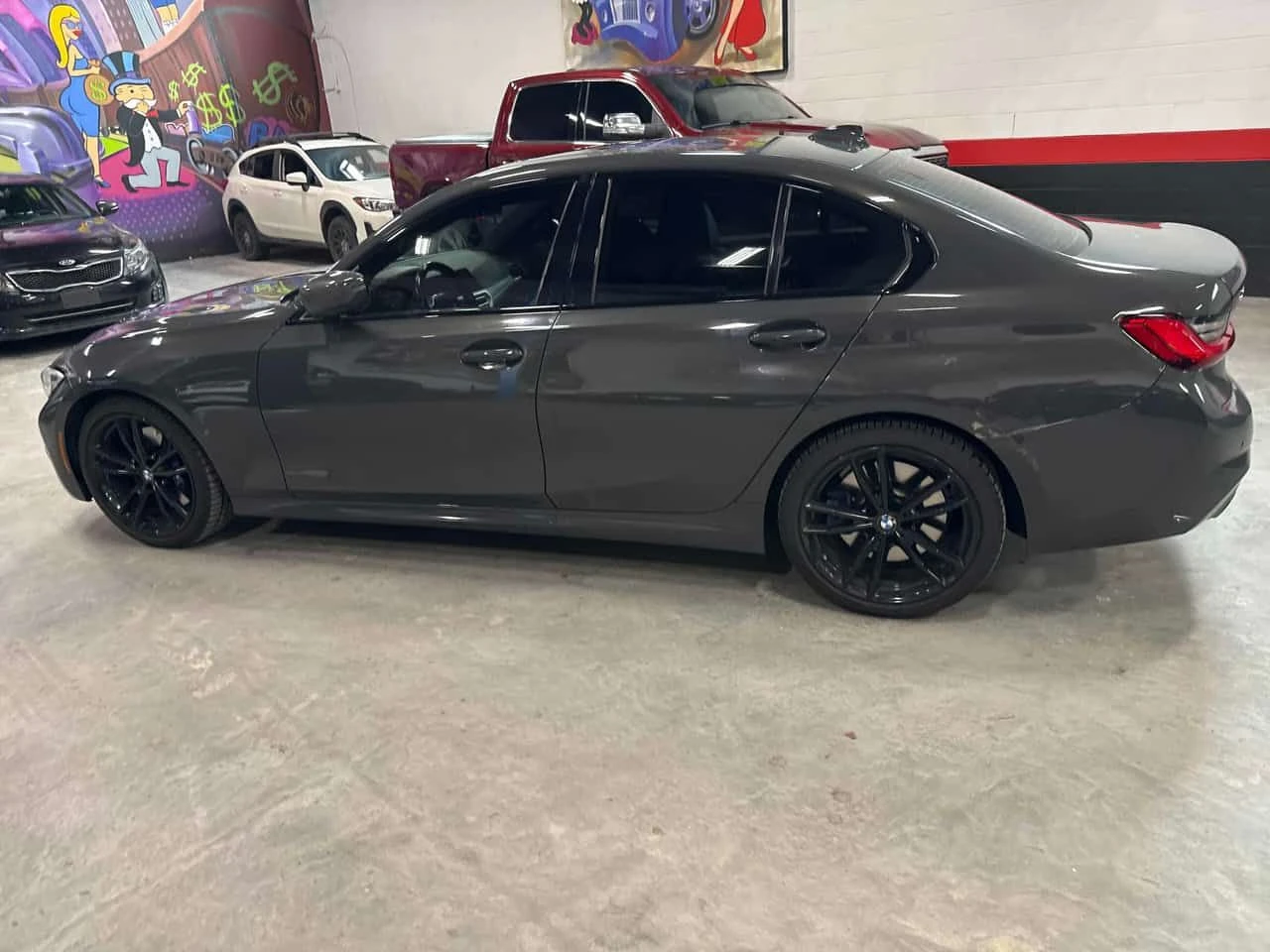 BMW 330 i xDrive/CARFAX/ШИБИДАХ/ПОДГРЕВИ, снимка 3 - Автомобили и джипове - 53956370