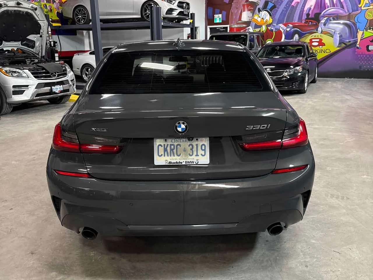 BMW 330 i xDrive/CARFAX/ШИБИДАХ/ПОДГРЕВИ, снимка 5 - Автомобили и джипове - 53956370