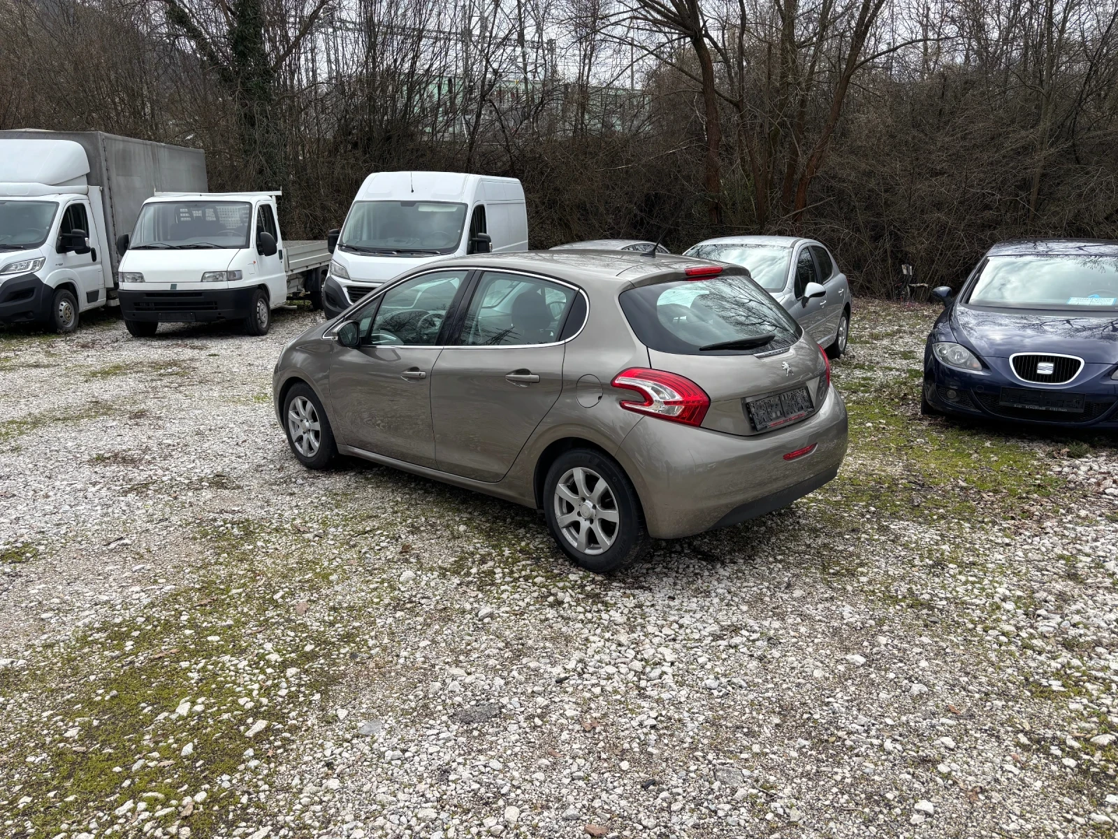 Peugeot 208 1.6 hdi navi, снимка 5 - Автомобили и джипове - 54106657