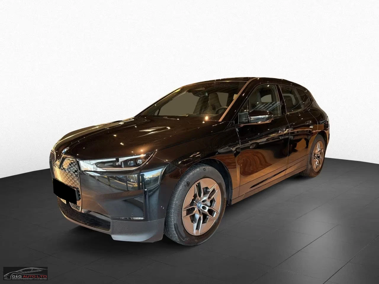 BMW iX xDRIVE40/325HP/NAVI/HUD/CAM/ACC/LED/275z