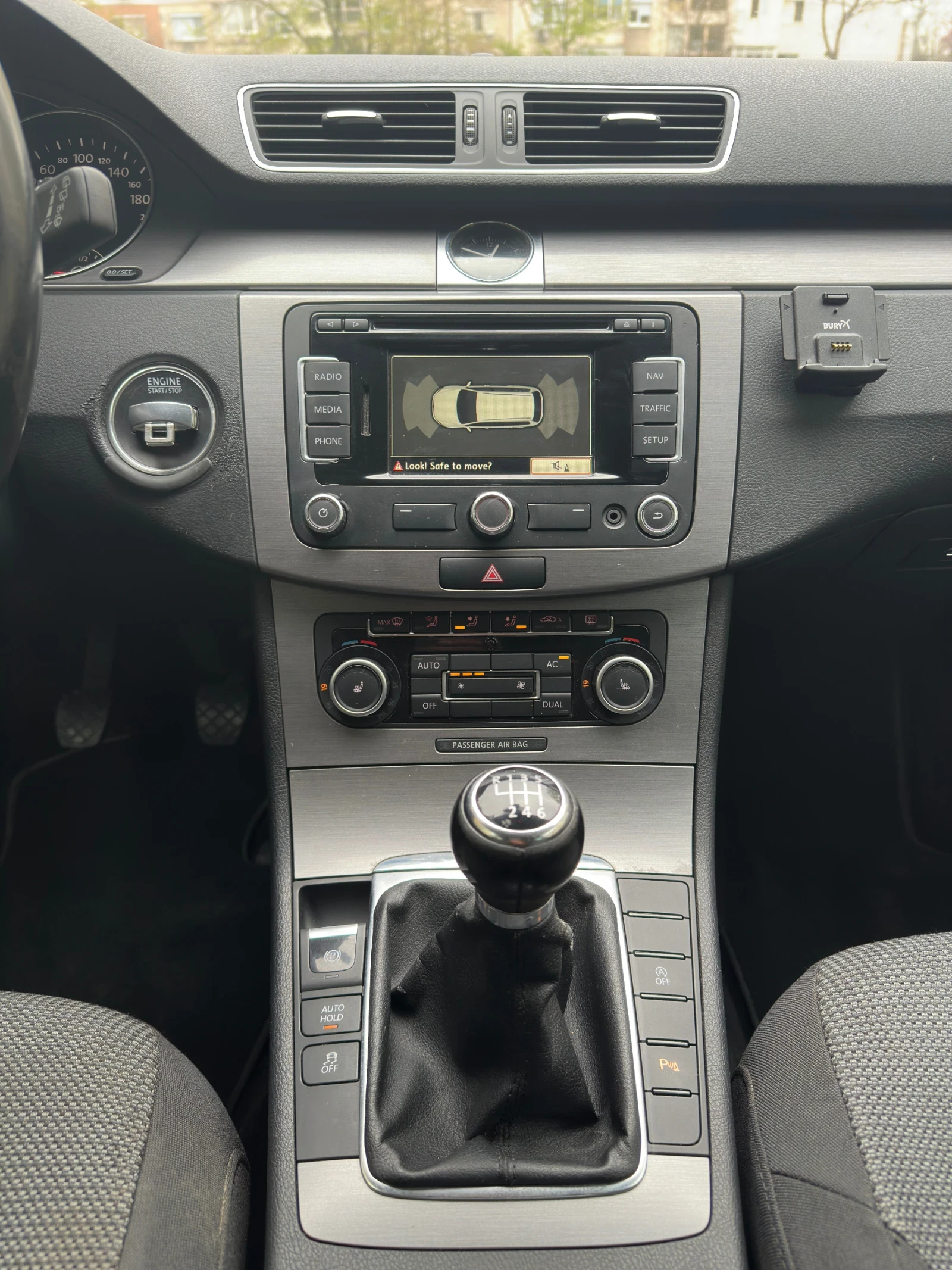 VW Passat 2.0TDI Bi-XENON/Подгреви/Автопилот/Климатроник, снимка 13 - Автомобили и джипове - 54209171