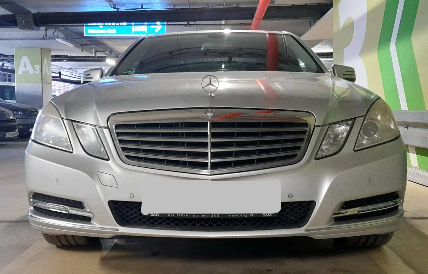 Mercedes-Benz E 220 AMG Elegance, снимка 3 - Автомобили и джипове - 54554186