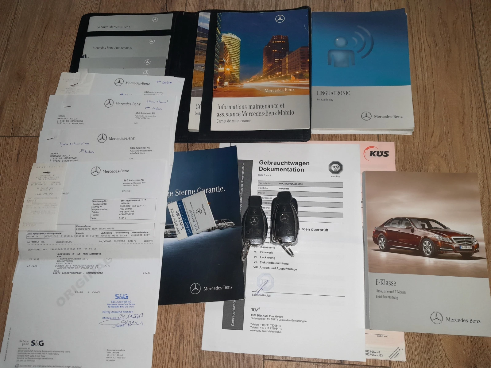 Mercedes-Benz E 220 AMG Elegance, снимка 17 - Автомобили и джипове - 54554186