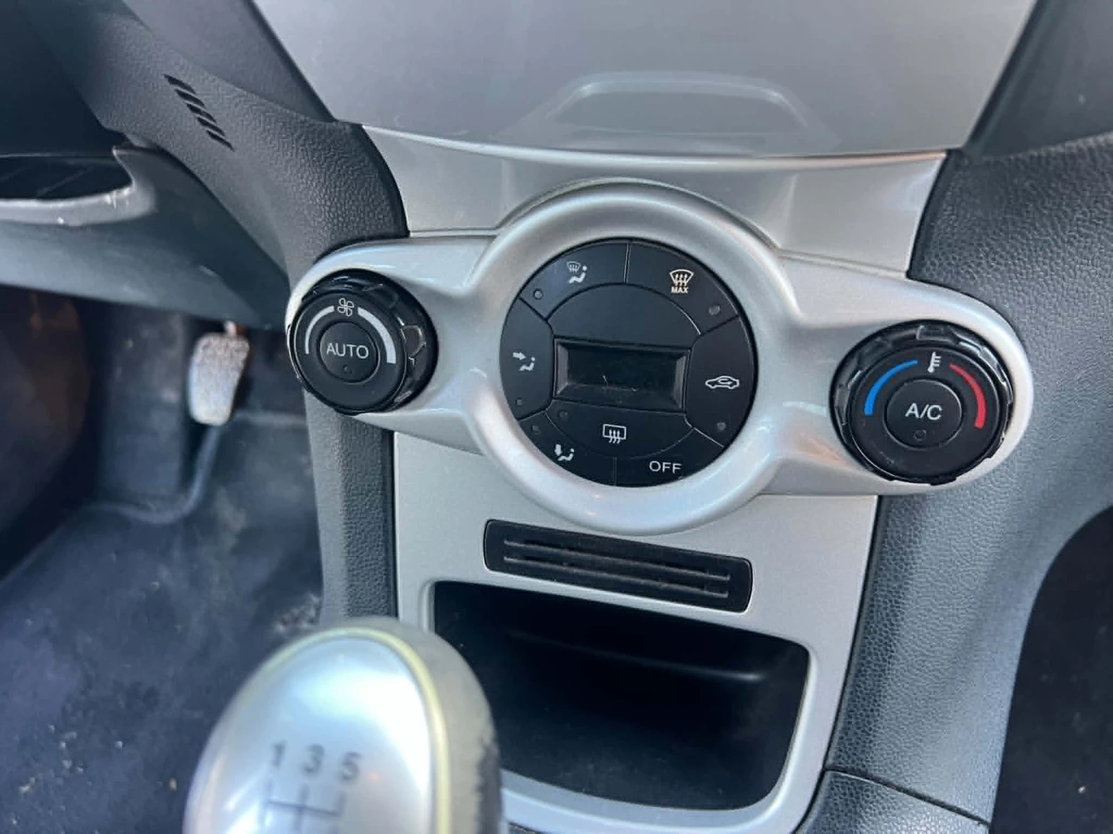 Ford Fiesta, снимка 7 - Автомобили и джипове - 54991003