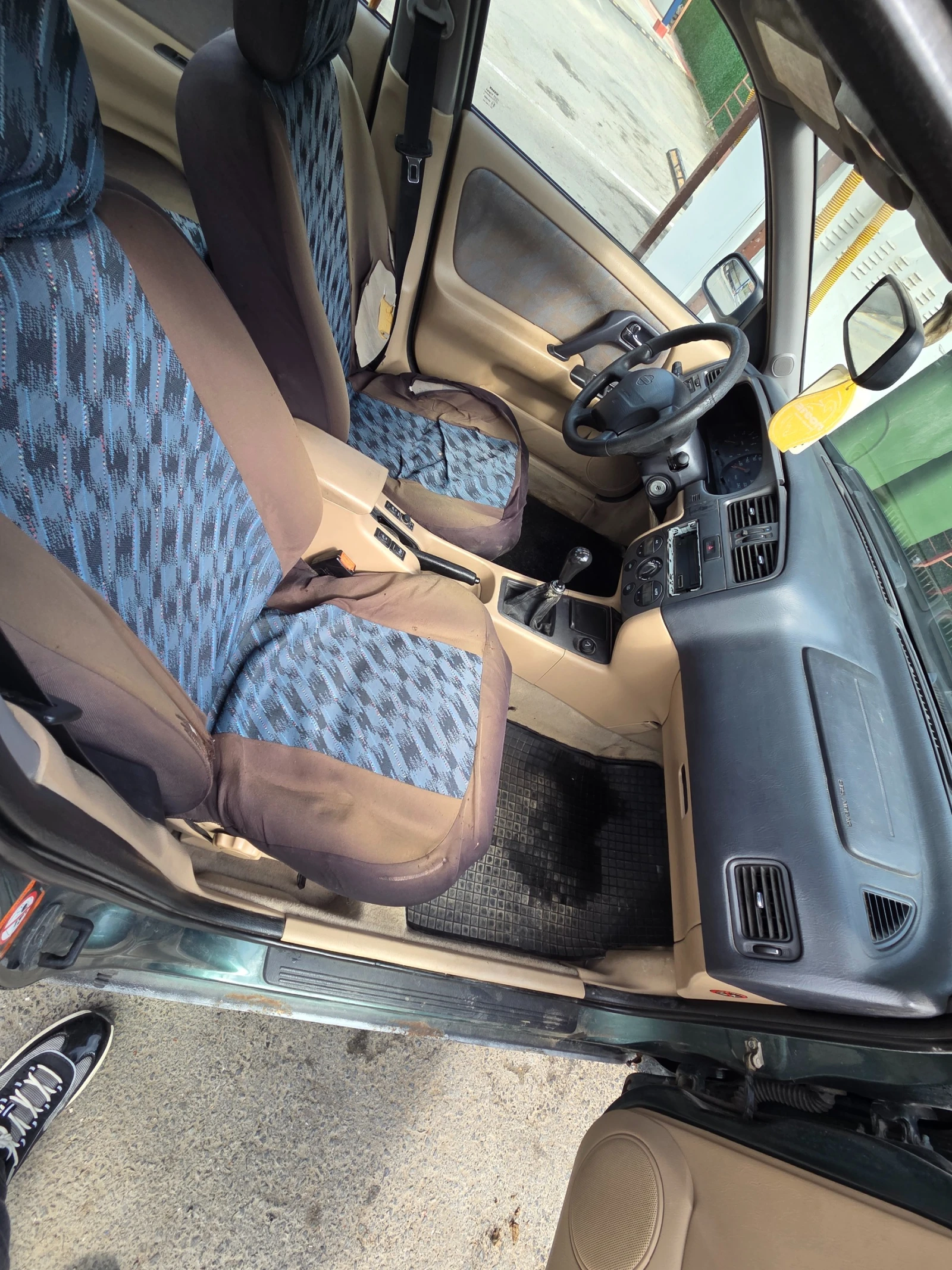 Nissan Primera, снимка 7 - Автомобили и джипове - 55071927