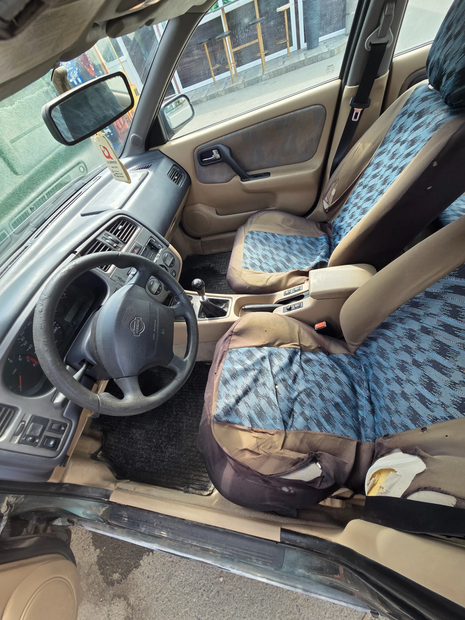 Nissan Primera, снимка 11 - Автомобили и джипове - 55071927