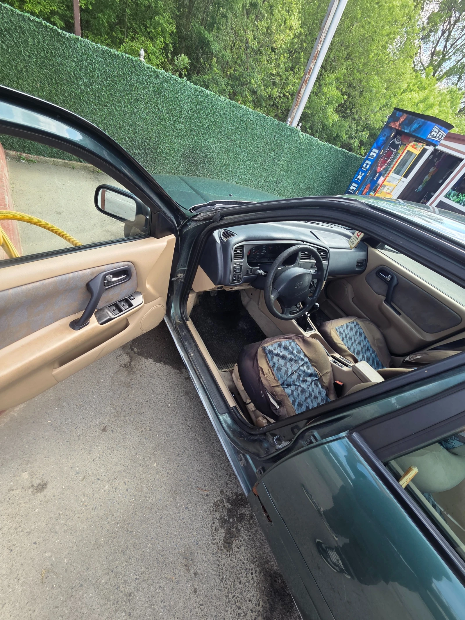 Nissan Primera, снимка 4 - Автомобили и джипове - 55071927