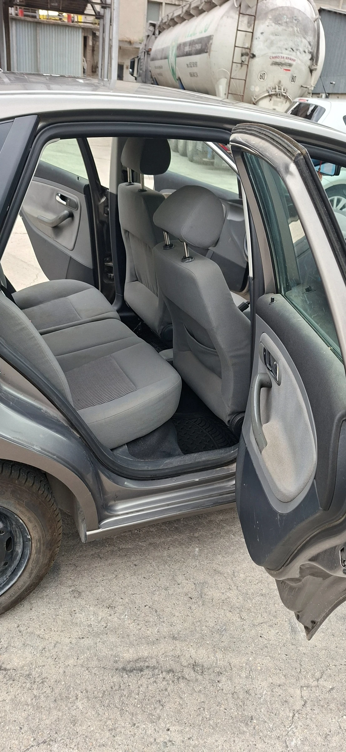 Seat Ibiza, снимка 11 - Автомобили и джипове - 55672842