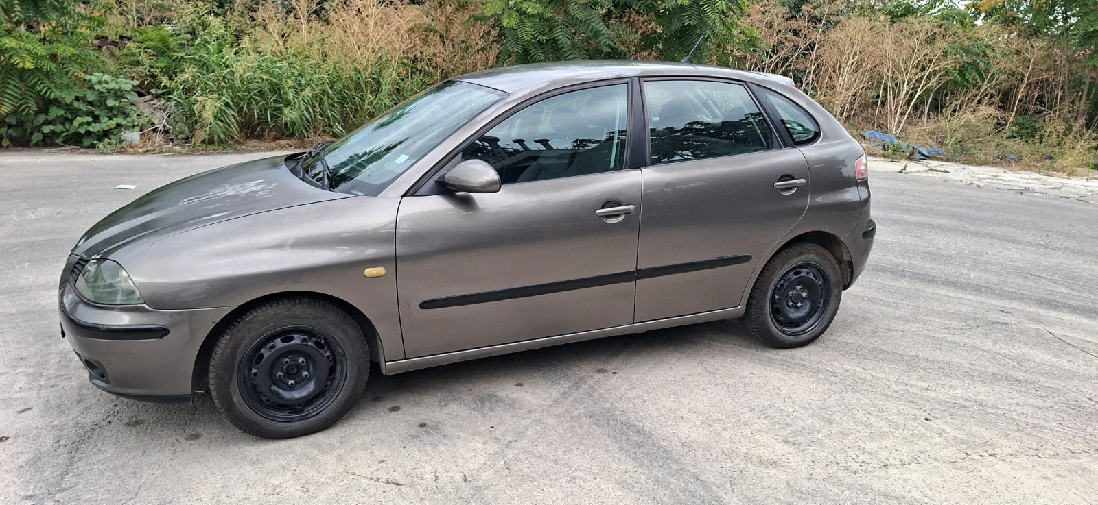 Seat Ibiza, снимка 8 - Автомобили и джипове - 55672842