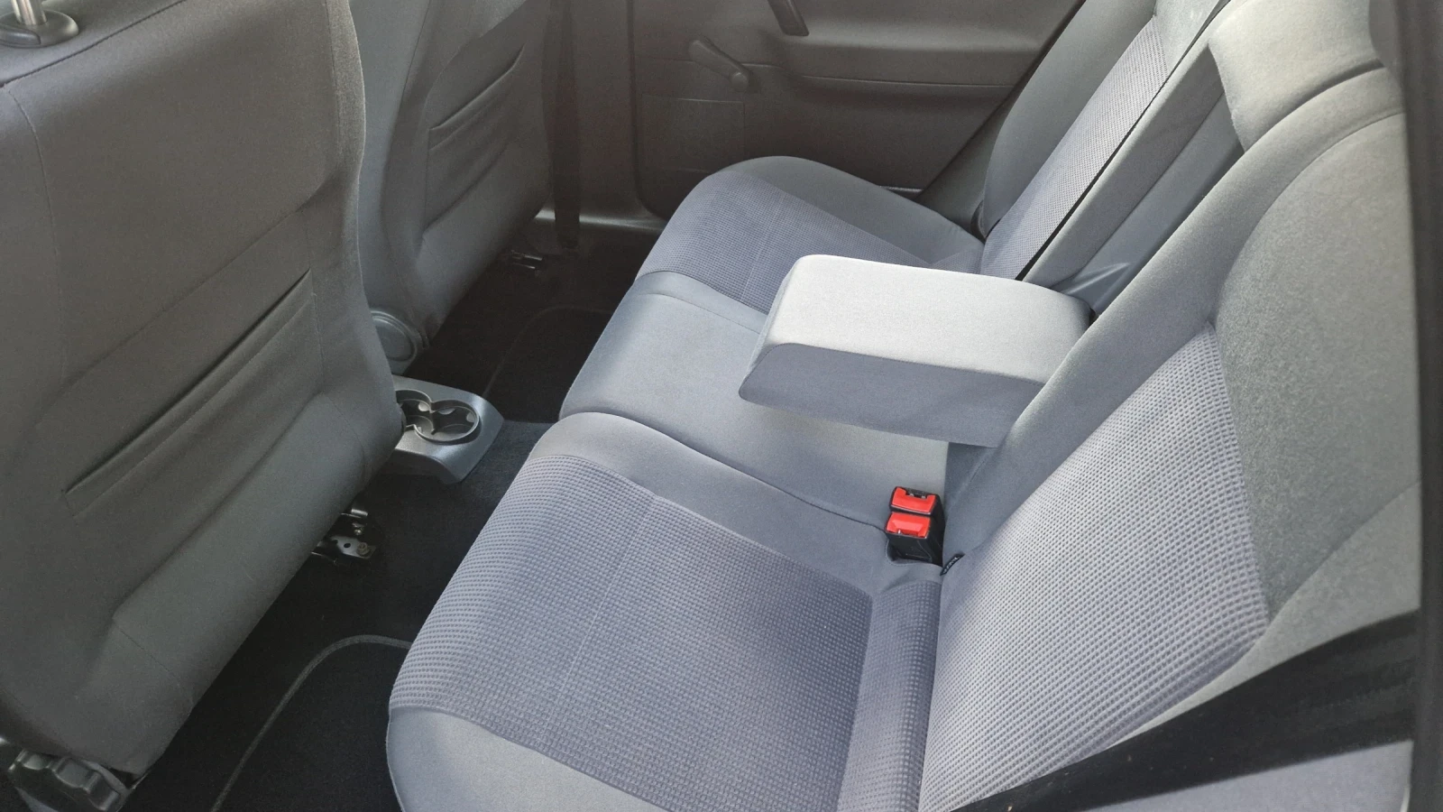 VW Polo 1.9TDI 101 к.с, снимка 12 - Автомобили и джипове - 55957461