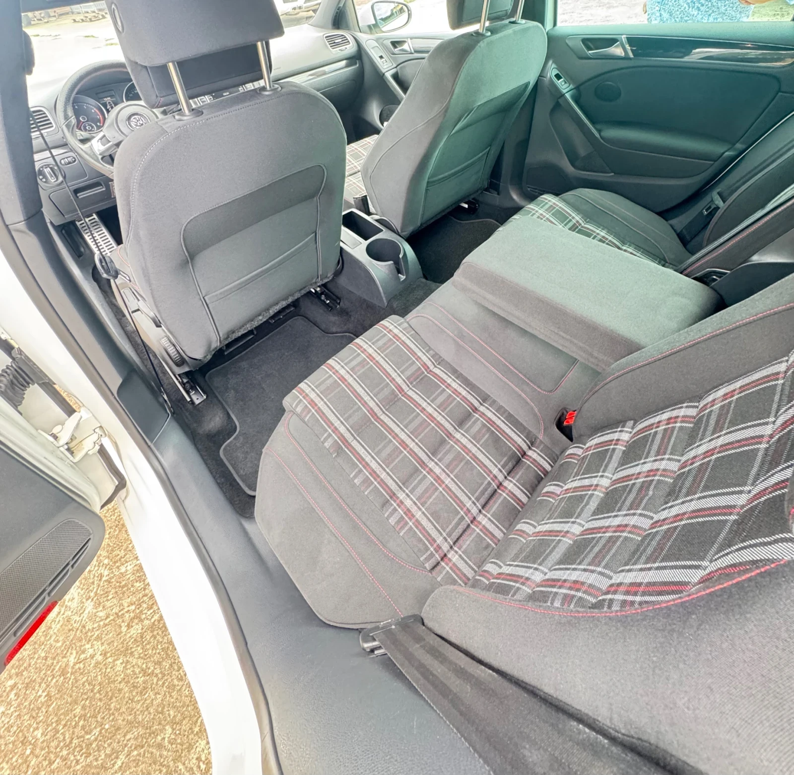 VW Golf GTI, снимка 6 - Автомобили и джипове - 55975383