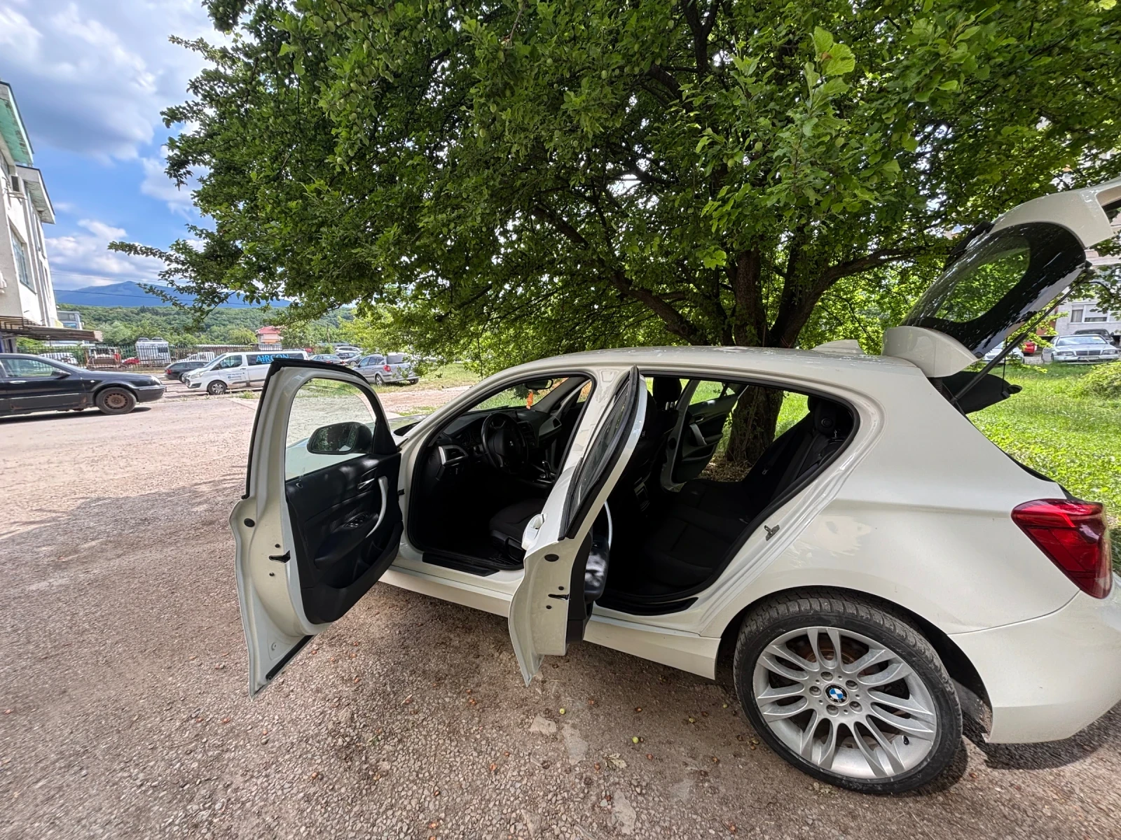 BMW 118, снимка 3 - Автомобили и джипове - 56322395