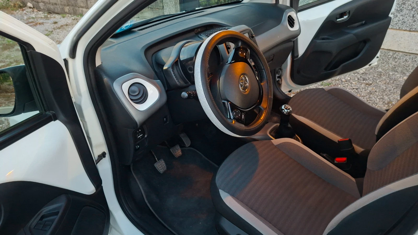 Toyota Aygo KGB40L-AHMGKW Facelift  | Mobile.bg � ����������� 9