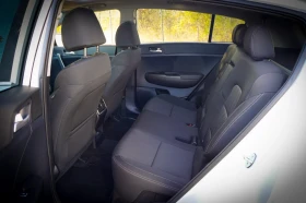 Kia Sportage Kia Sportage 2.4 бензин, автоматик, 2022 г. Каско, снимка 15