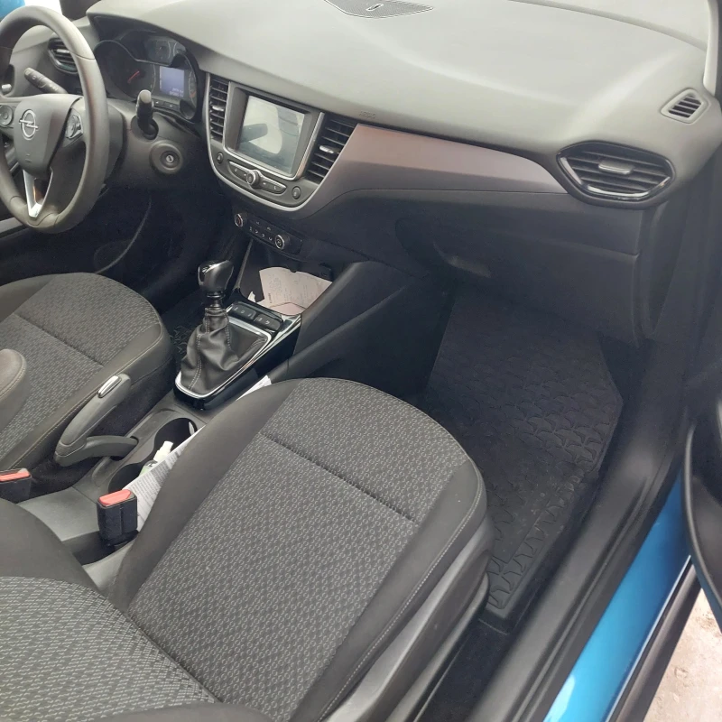 Opel Crossland X, снимка 2 - Автомобили и джипове - 48994872