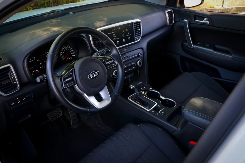 Kia Sportage Kia Sportage 2.4 бензин, автоматик, 2022 г. Каско, снимка 9 - Автомобили и джипове - 52642162