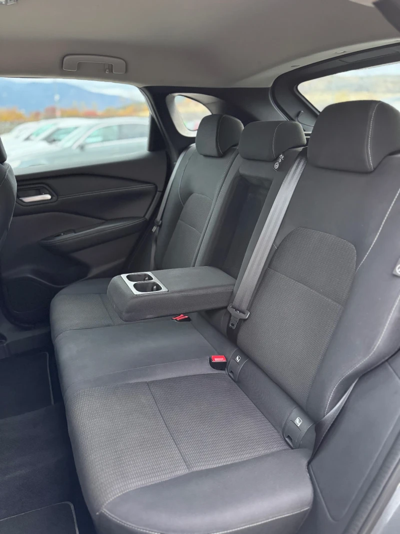 Nissan Qashqai, снимка 14 - Автомобили и джипове - 52370216