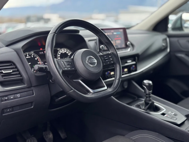 Nissan Qashqai, снимка 12 - Автомобили и джипове - 52370216