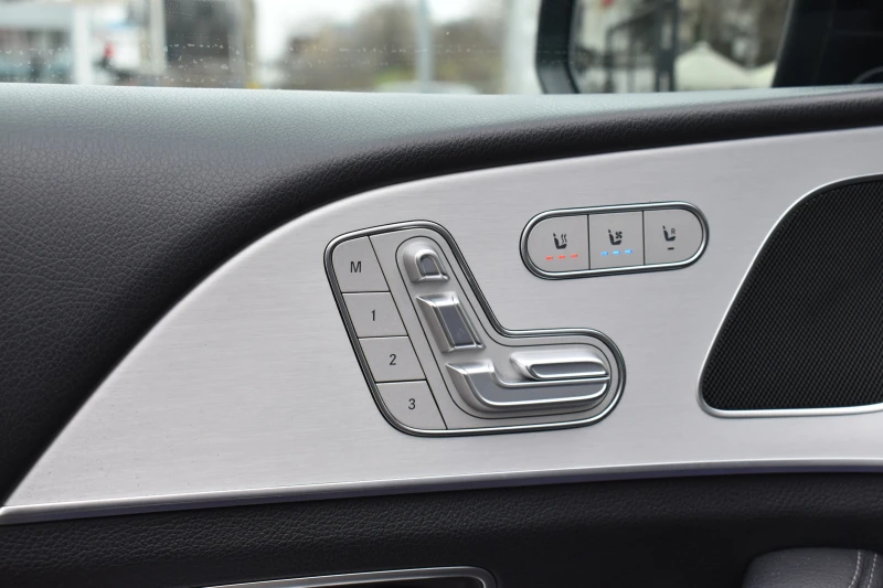 Mercedes-Benz GLE 300 Подгреви-Обдухване* FULL-LED, снимка 10 - Автомобили и джипове - 53257039