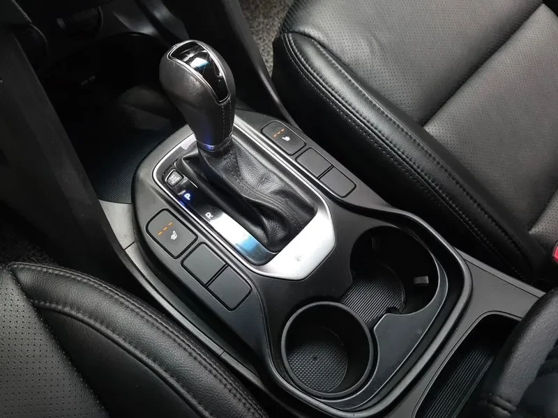 Hyundai Santa fe 2.0 2WD MODERN, снимка 9 - Автомобили и джипове - 55796448
