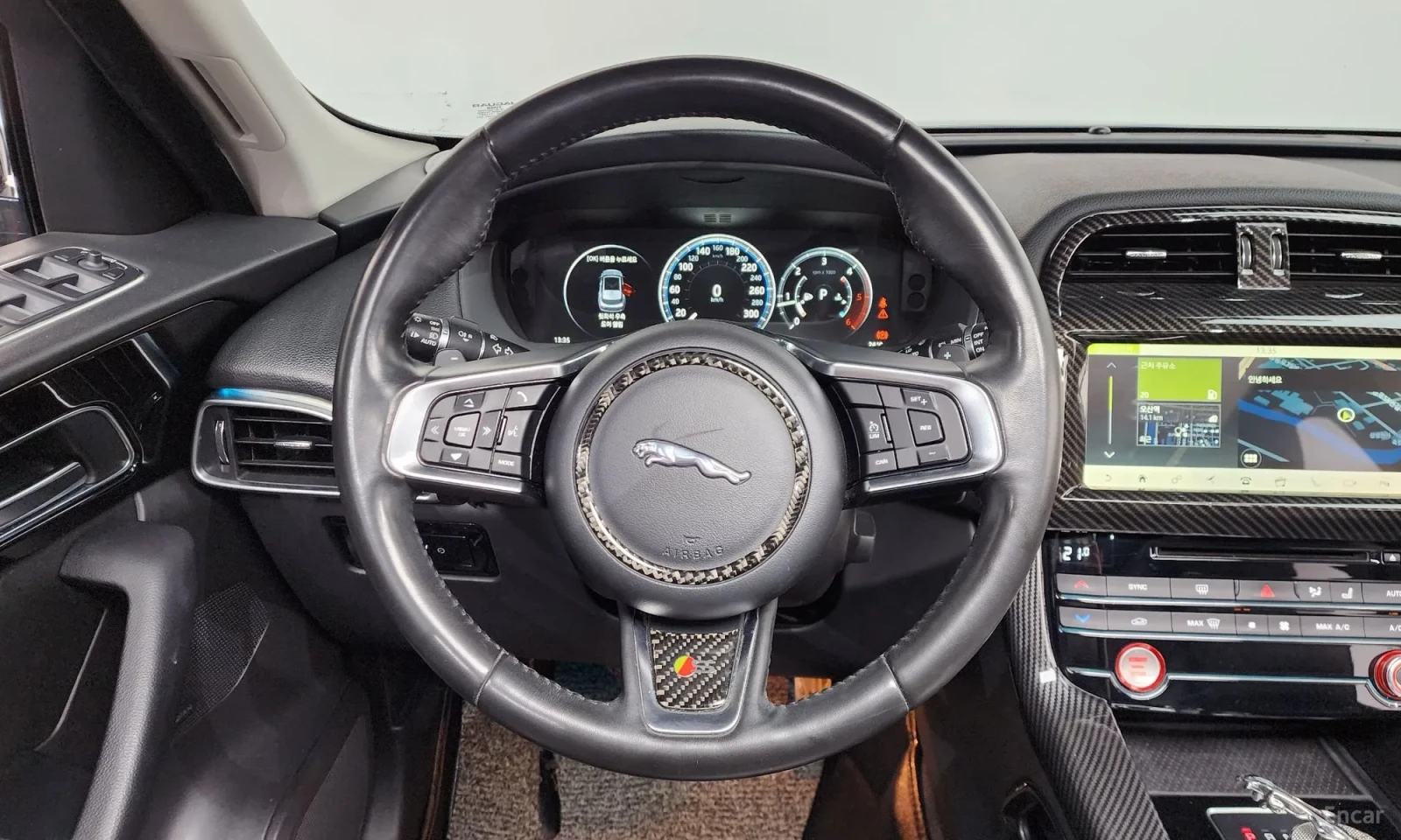 Jaguar F-PACE 2.0D Prestige, снимка 14 - Автомобили и джипове - 55048260