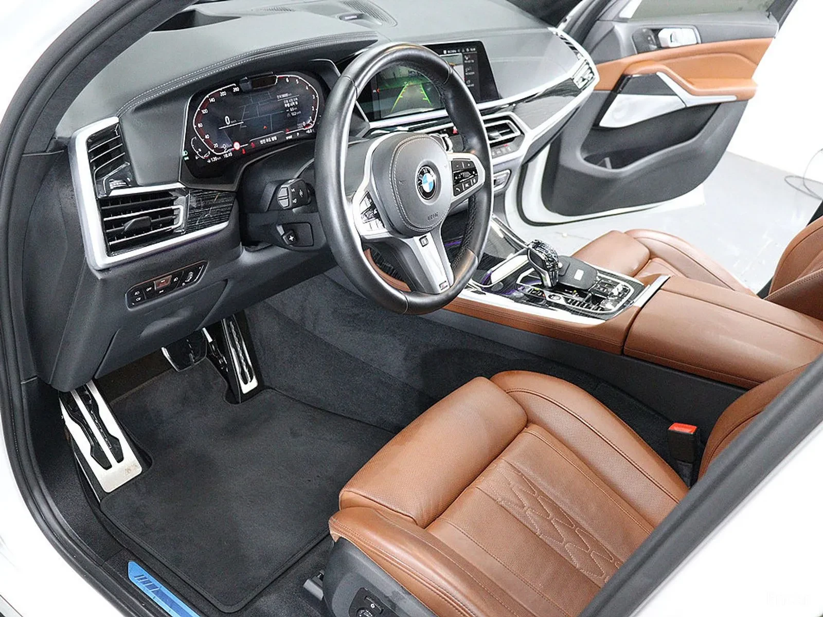 BMW X7 40I* XDRIVE* M-SPORT* 60000km!!!, снимка 16 - Автомобили и джипове - 55049679