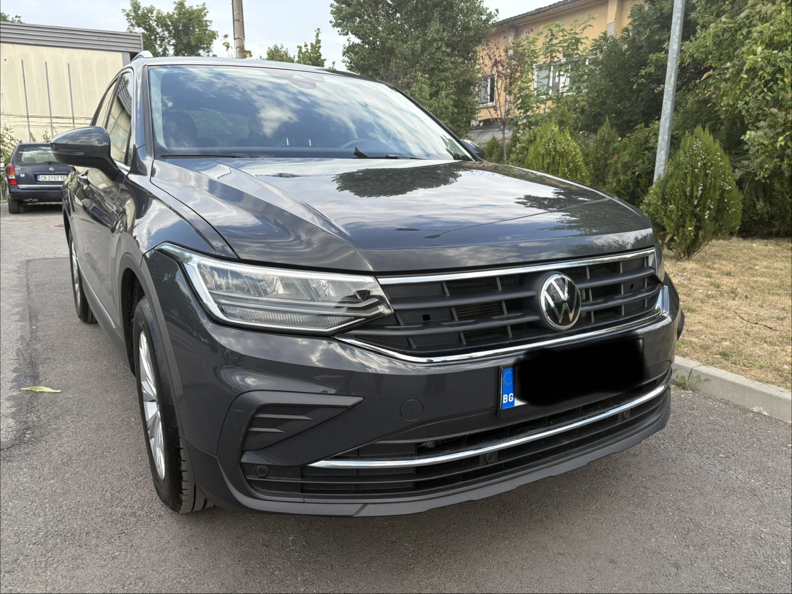 VW Tiguan, снимка 10 - Автомобили и джипове - 55598075