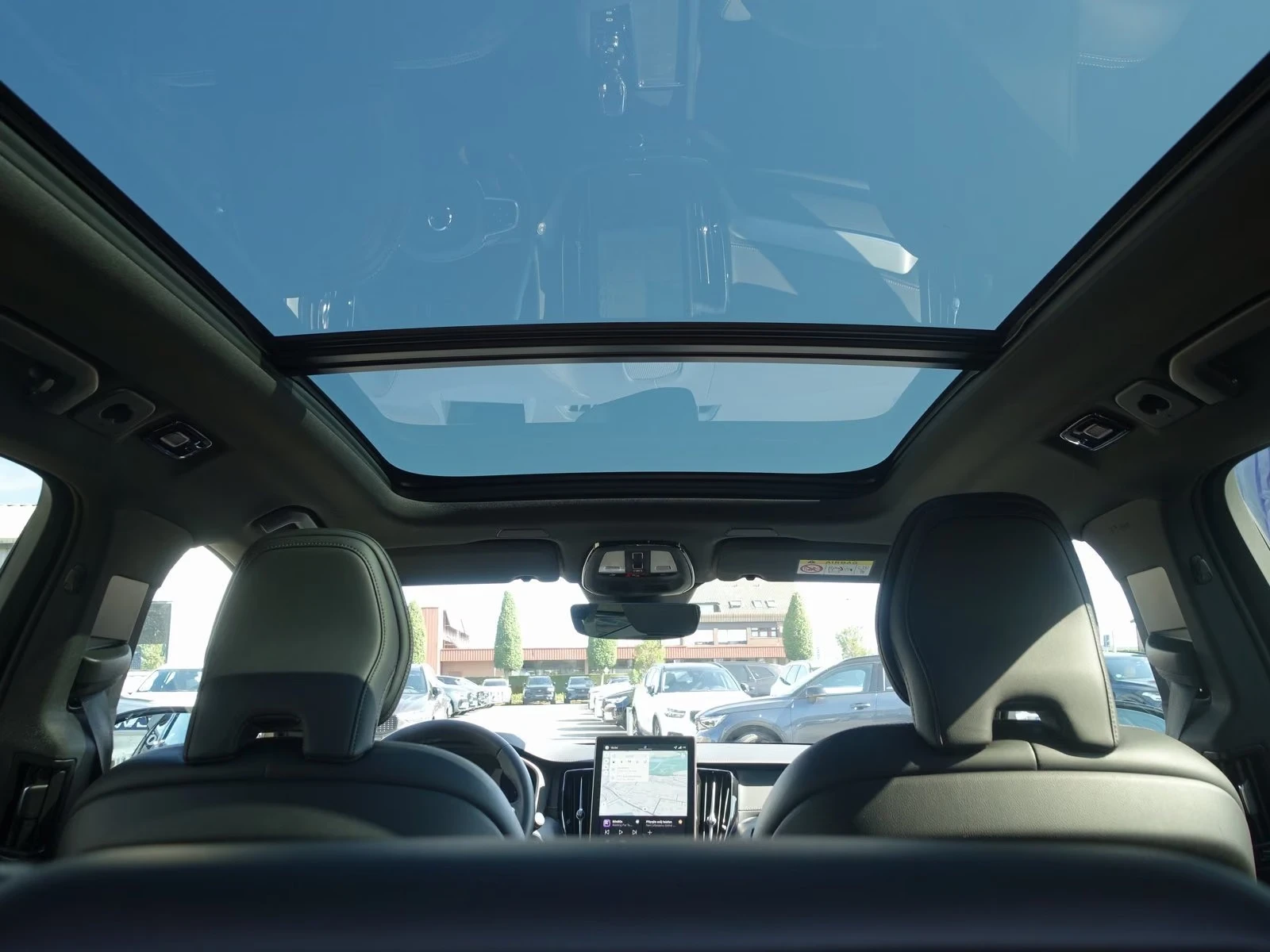 Volvo XC60 NEW 2026 T8 AWD Black Edition Ultra Four-C, снимка 17 - Автомобили и джипове - 56212123