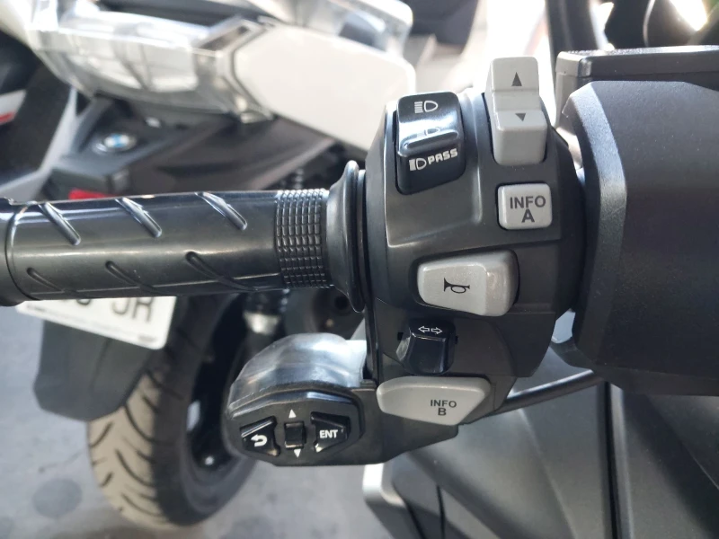 Honda Forza 350i ABS, снимка 8 - Мотоциклети и мототехника - 52878819