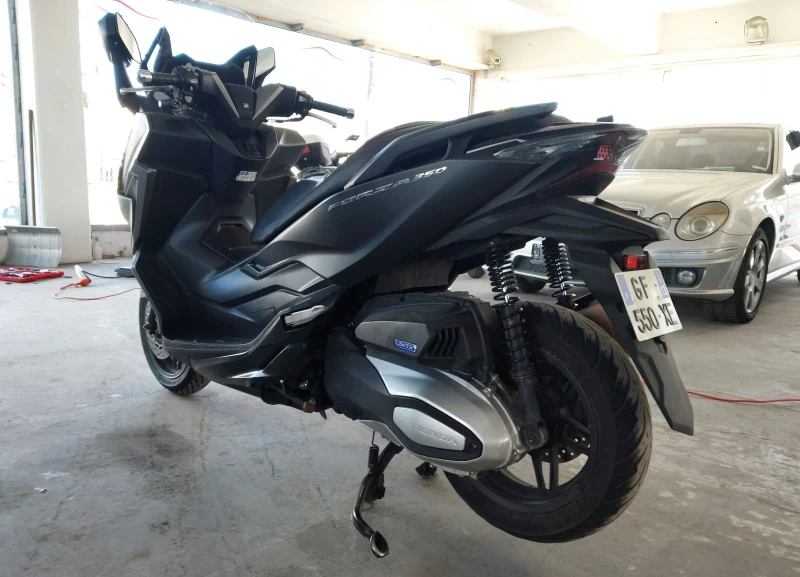 Honda Forza 350i ABS, снимка 4 - Мотоциклети и мототехника - 52878819