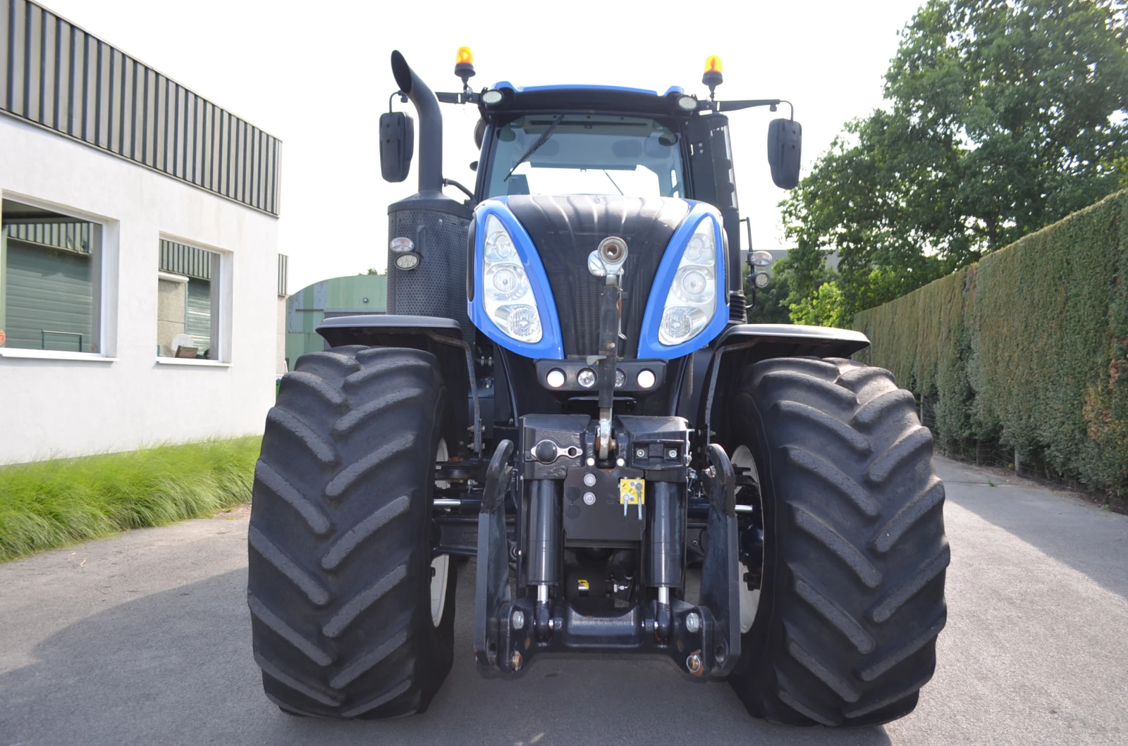 Трактор New Holland T8.435 Autocommand , снимка 7 - Селскостопанска техника - 56017817