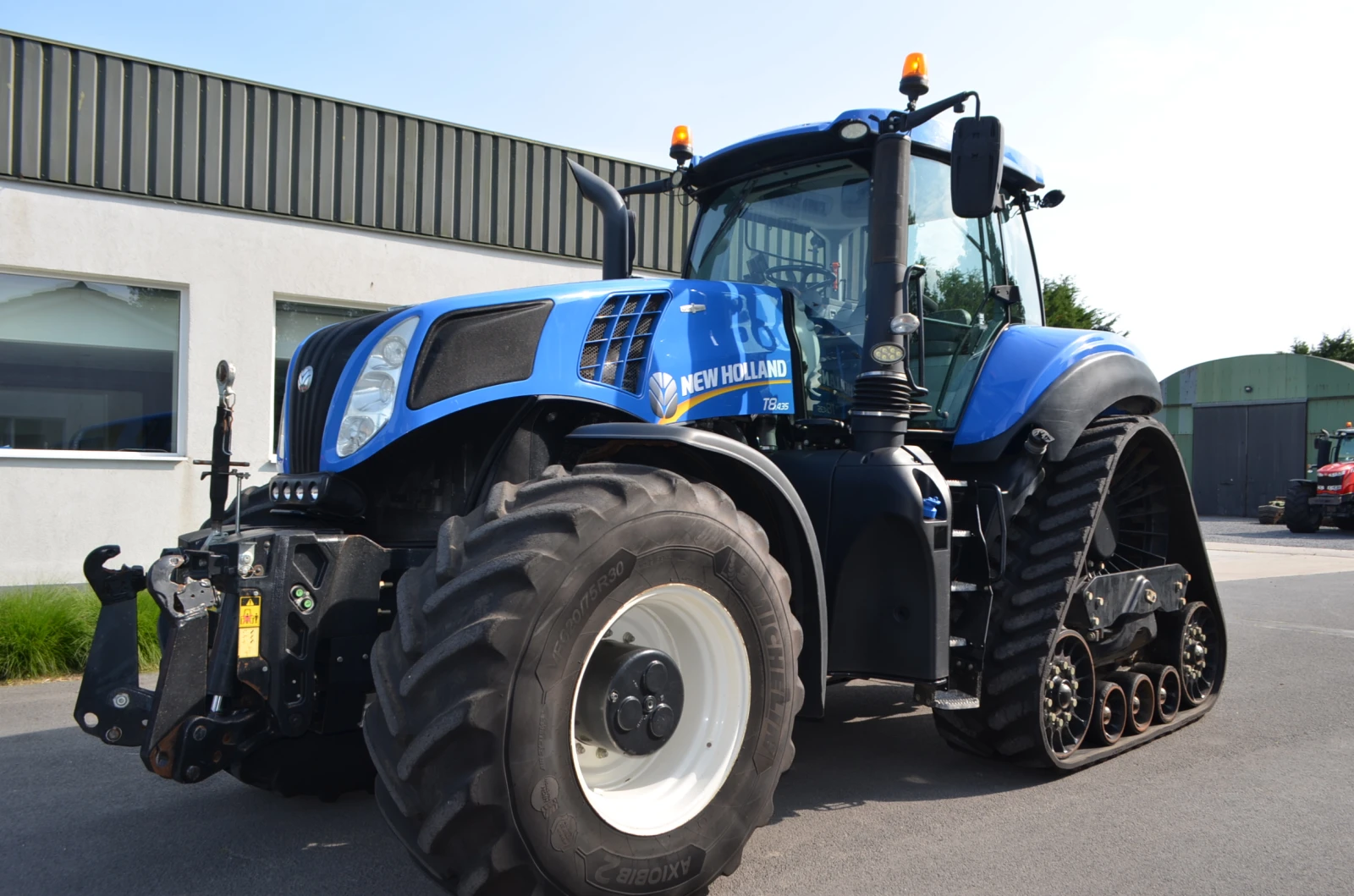 Трактор New Holland T8.435 Autocommand 