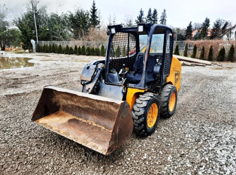 Мини челни товарачи JCB 160 - изображение 2