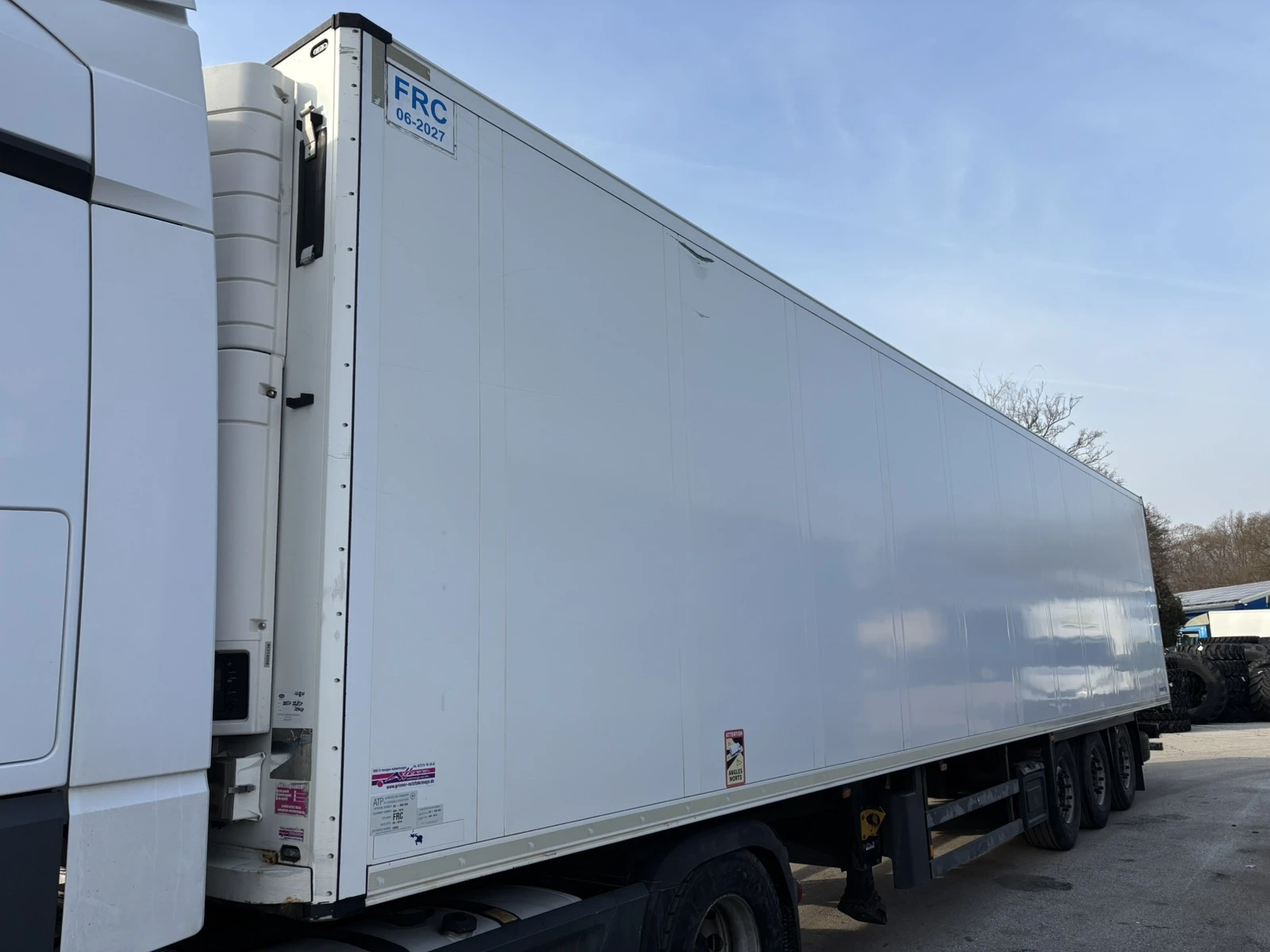 Полуремарке Schmitz SKO 24