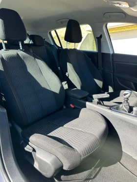Peugeot 308 1.6 HDI 116к.с. 6ск., снимка 13