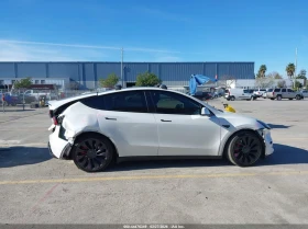 Tesla Model Y Performance Dual Motor All-Wheel Drive, снимка 13