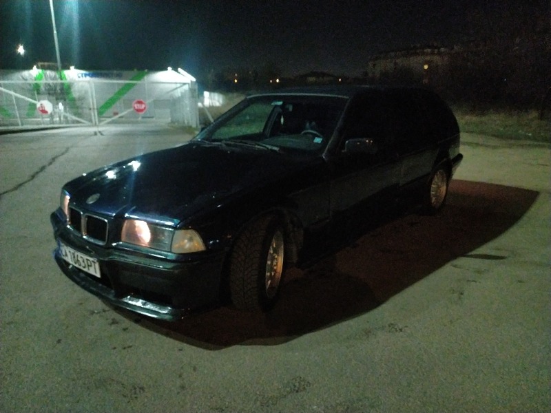 BMW 320, снимка 6 - Автомобили и джипове - 45595135