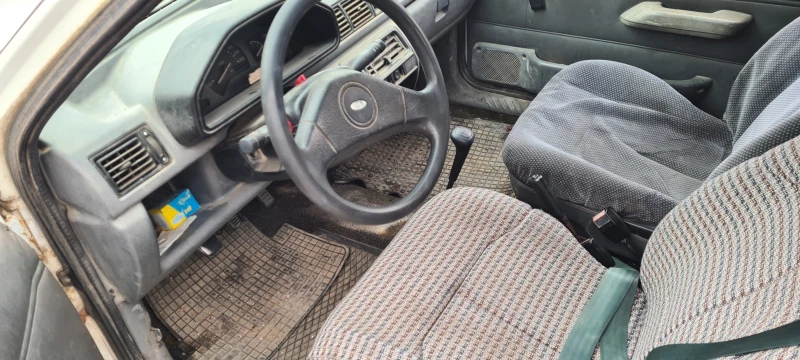 Ford Fiesta 1.8d, снимка 6 - Автомобили и джипове - 48066923