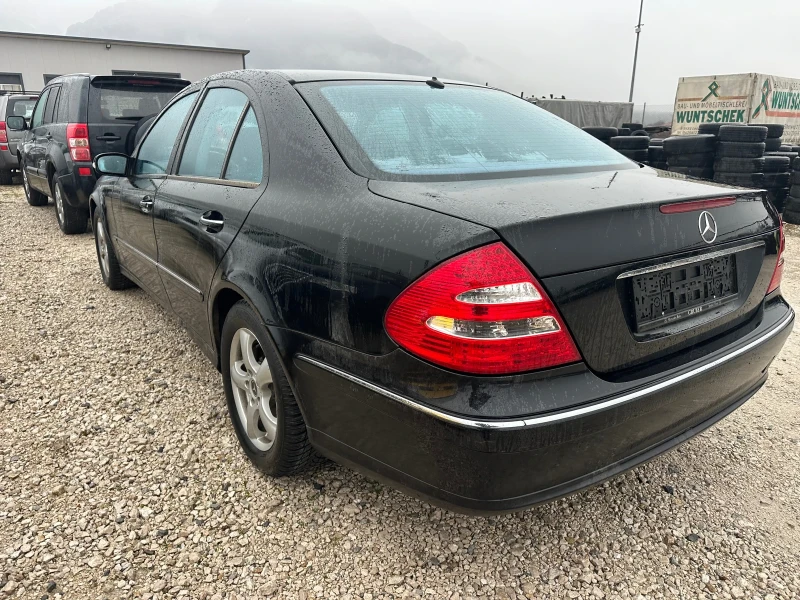 Mercedes-Benz E 270 2.7/177 кс АВАНГАРД , снимка 4 - Автомобили и джипове - 48434402