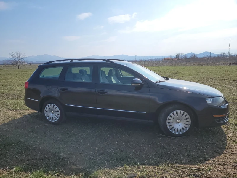 VW Passat, снимка 5 - Автомобили и джипове - 49261640