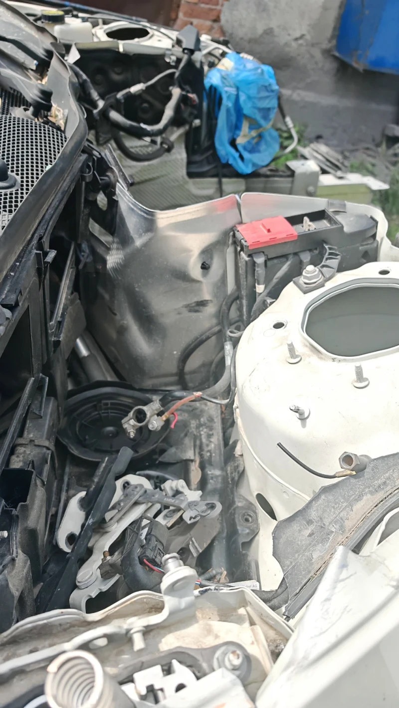 Mercedes-Benz E 350 Авангард, снимка 12 - Автомобили и джипове - 52633772