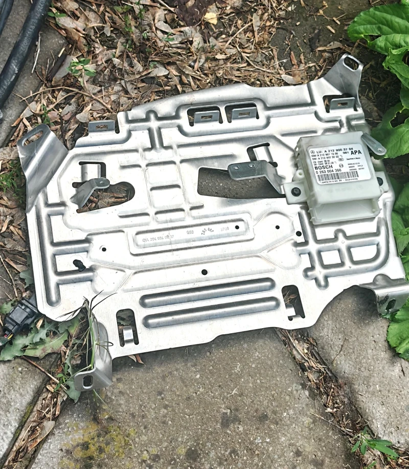 Mercedes-Benz E 350 Авангард, снимка 16 - Автомобили и джипове - 52633772