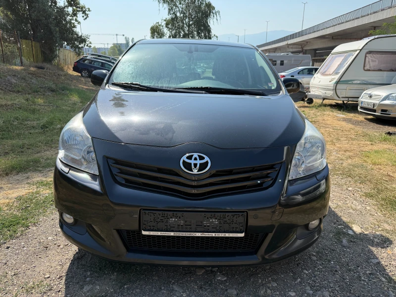 Toyota Verso EXECUTIVE ГЕРМАНИЯ КАМЕРА НАВИ ПОДГРЕВ 7-МЕСТА , снимка 2 - Автомобили и джипове - 51511390